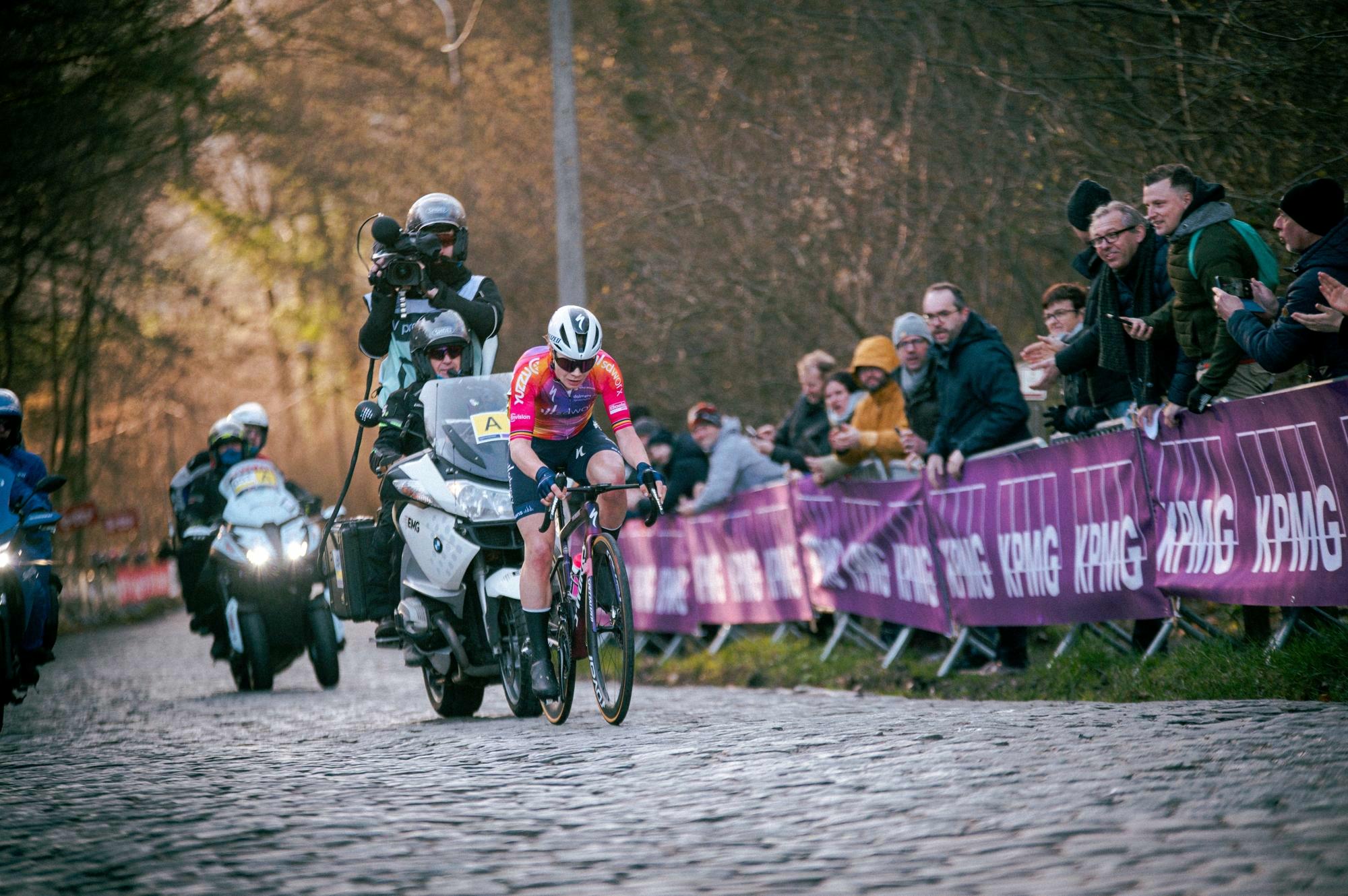 Volg Omloop het Nieuwsblad op één van deze kanalen