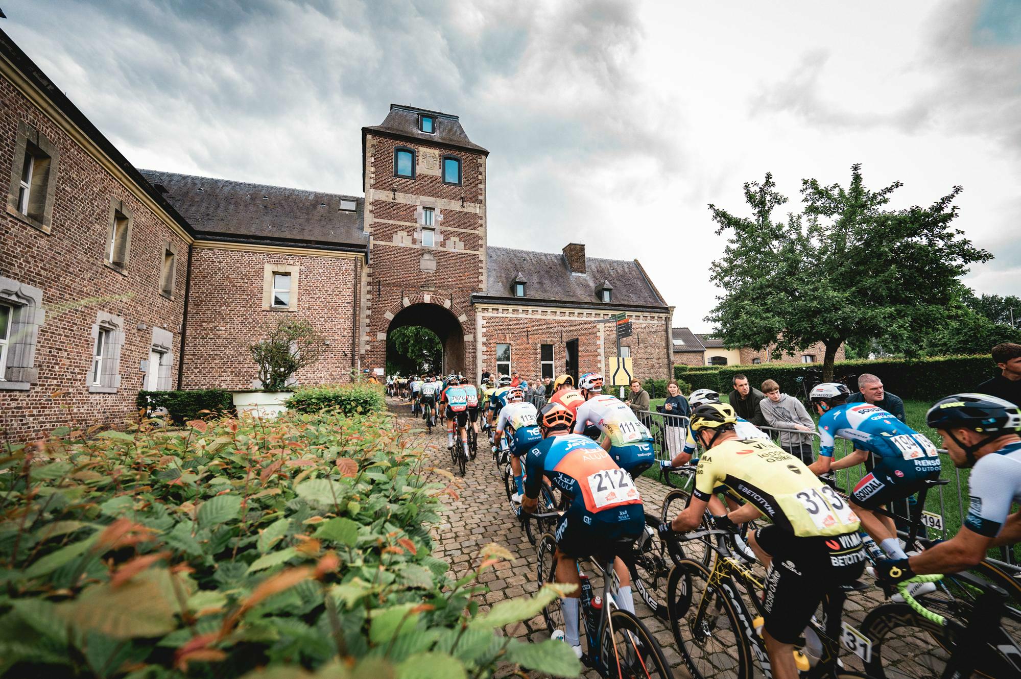 Groenewegen zegeviert in 76ste editie van Ronde van Limburg