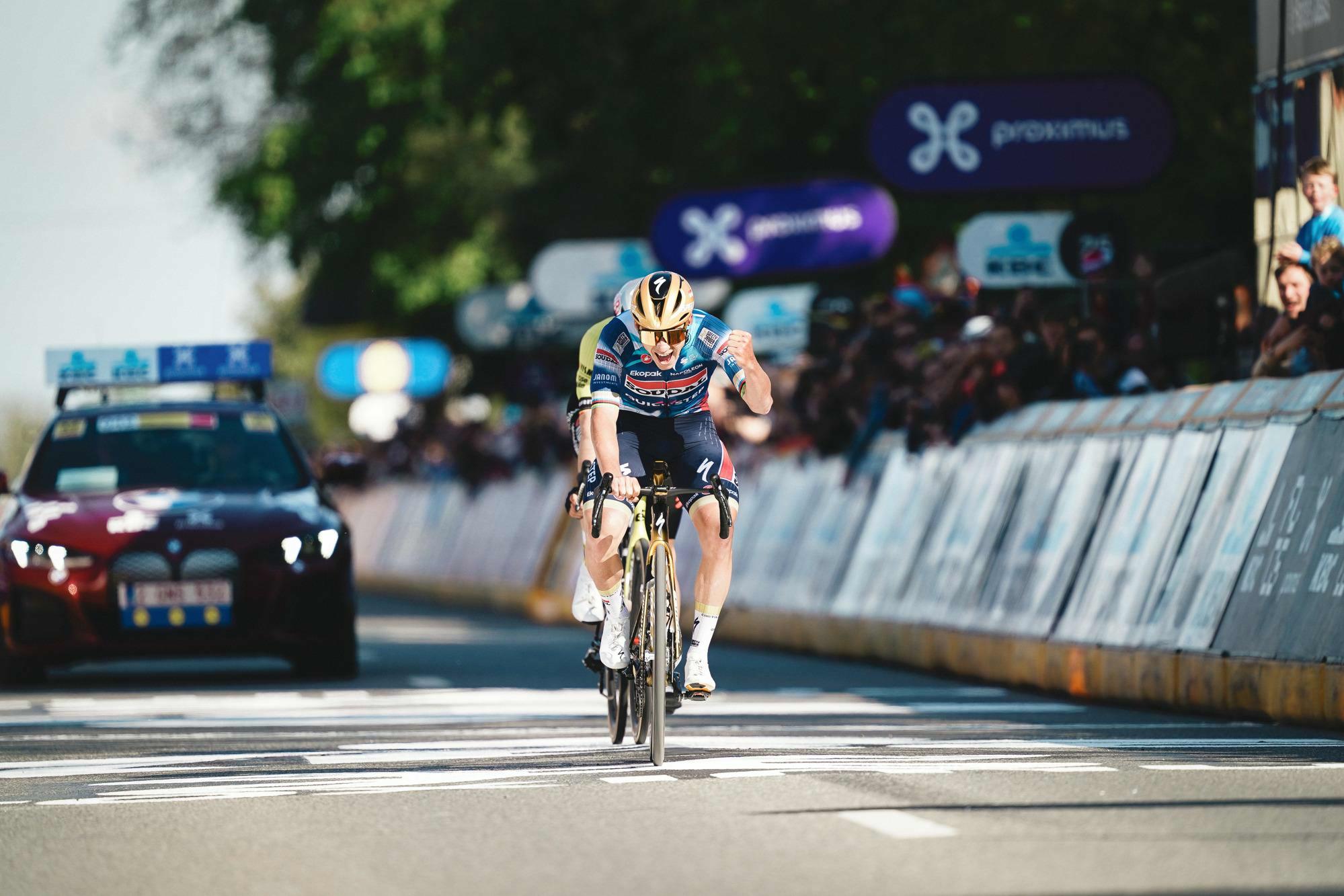 Evenepoel signe un retour tonitruant à Overijse