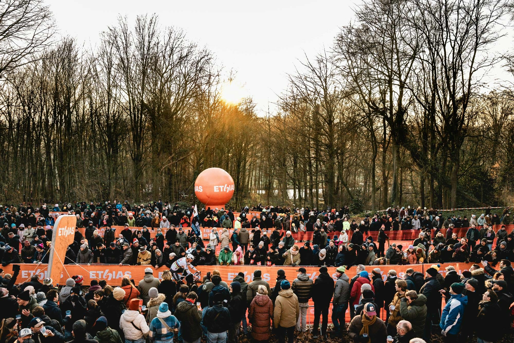 Van der Poel wins in Gavere for the fourth consecutive year