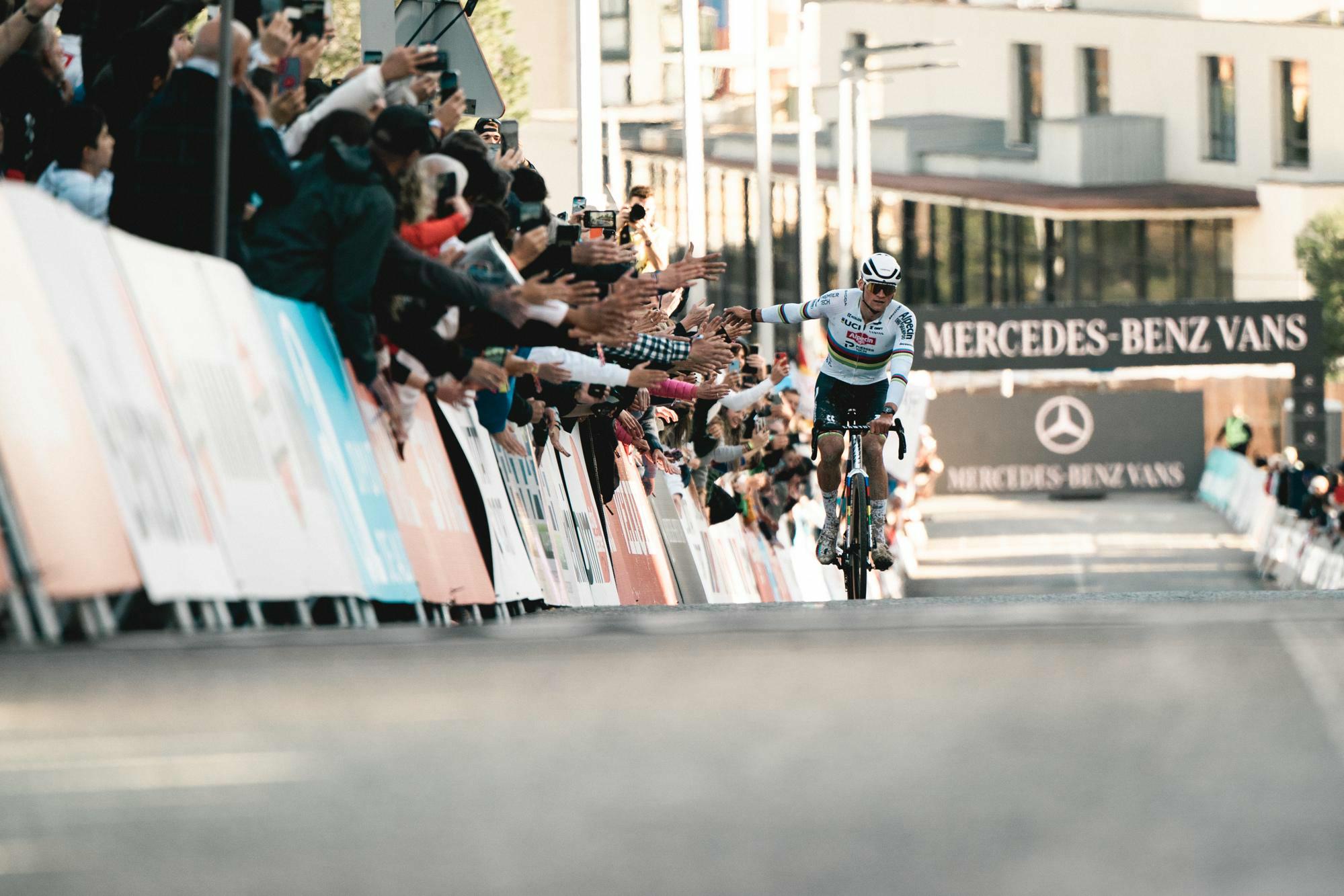 Van der Poel reste invaincu après sa victoire à Benidorm